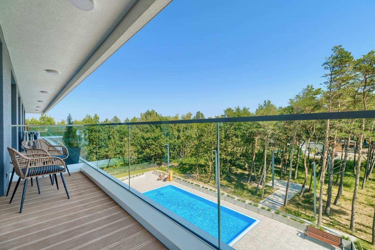 Nautic Park Apartamenty Darlowko Exteriör bild